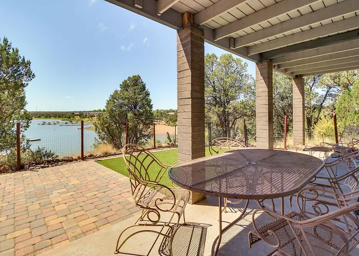 Firelit Nights By The Lake: Cozy Show Retreat Ferienhaus Show Low